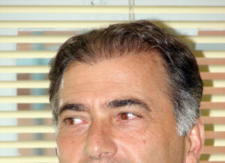 Promotoria abre dois processos contra Coelho