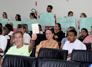 Sob pressão popular, projeto é retirado