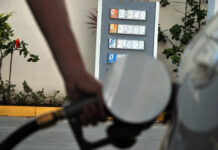 Litro da gasolina baixa R$ 0,11 em Balneário Piçarras