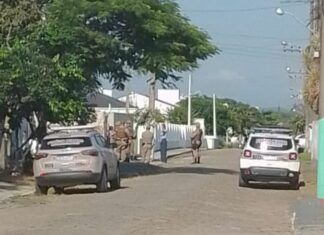 PMSC apoia cumprimento de ação judicial de reintegração de posse, no Itacolomi