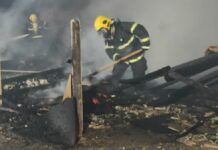 Incêndio destrói residência e galpão, em Penha
