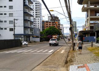 Ministério Público investiga descumprimento de Lei para organização de fiação dos postes