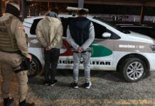 Traficante que entrega drogas por serviço de aplicativo é preso em Balneário Piçarras