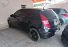 Carro furtado, com placa adulterada em fita isolante, é recuperado em Balneário Piçarras