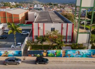 Professora de Penha é assaltada na saída da escola: carro e pertences foram levados