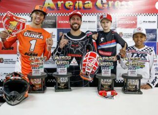 Piçarrense Lucas Dunka é tricampeão do Arena Cross