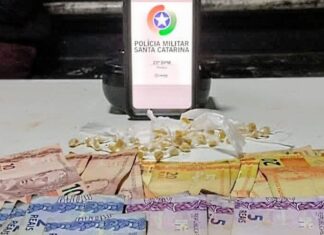 Casal é preso em Penha por tráfico de drogas