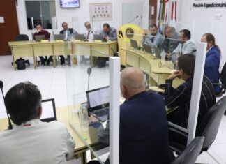 Câmara de Penha aprova moção em defesa do piso da enfermagem