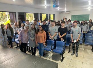 “OAB vai à Escola” realiza palestras em escolas de Balneário Piçarras