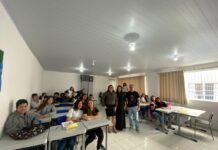 “OAB vai à Escola” aborda o bullying em palestra para alunos da Rubens João de Souza