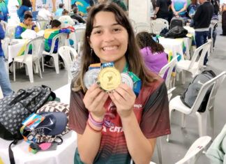 Enxadrista de Penha conquista ouro e pratas nos Jogos Escolares Brasileiros