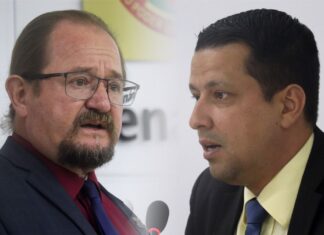 Tibeco (PSDB) e Italiano (PL) disputam a presidência da Câmara de Vereadores de Penha