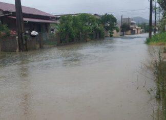 Prefeito de Penha decreta situação de emergência: “esse é o maior registro de chuva na história da cidade”