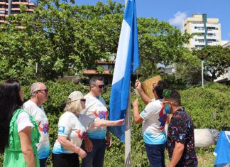 Bandeira Azul é hasteada em Balneário Piçarras: “o maior trecho do Sul do Brasil”