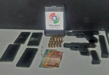 PM de Barra Velha prende dois homens e apreende armas, munições e droga
