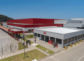Lear Corporation tem vagas de estágio exclusivas para mulheres no setor de engenharia