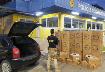 Homem é detido contrabandeando 15 mil maços de cigarros, em São José