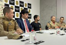Policiais prendem suspeitos de terem atirado contra bombeiros militares, em Itajaí