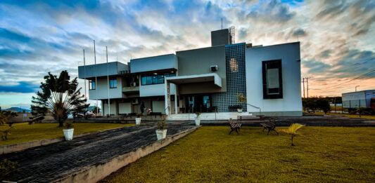 Tribunal do Júri condena homem a 15 anos e 2 meses por matar primo em São João do Itaperiú