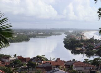 Praias de Barra Velha e Penha somam dez pontos impróprios para banho