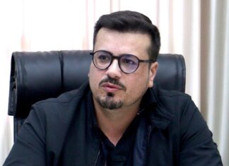 Prefeito de Penha intercede em briga de trânsito e evita agressão a servidor público