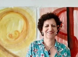 Corina Flores: Artista plástica de Penha integra exposição em Liechtenstein