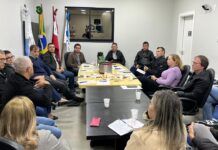 Prefeito de Barra Velha se reúne com CDL para fortalecimento do comércio local