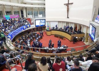 Assembleia Legislativa de SC aprova projeto que cria a Universidade Gratuita