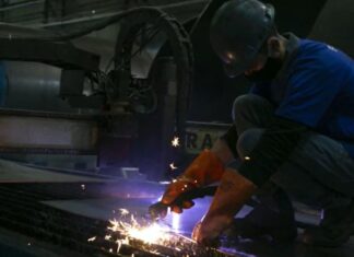 Arxo abre inscrições para o curso gratuito de Soldador Industrial