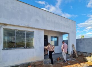 Juiz e Promotor da Vara da Infância fiscalizam construção da nova Casa de Passagem de Barra Velha