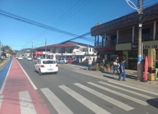 Motoqueiro embriagado é preso em flagrante após atropelar idoso em Penha