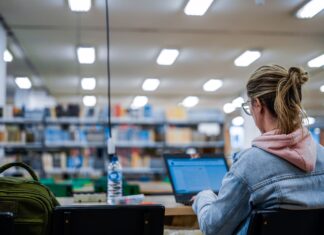 Tire suas dúvidas sobre as bolsas do FUMDES nas universidades privadas de SC
