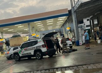 Homem é preso em Luiz Alves após tentar atear fogo em posto de combustíveis