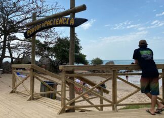 Praia da Paciência recebe novo equipamento turístico