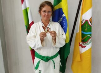 Atletas luizalvenses conquistam medalhas em Estadual de Karatê