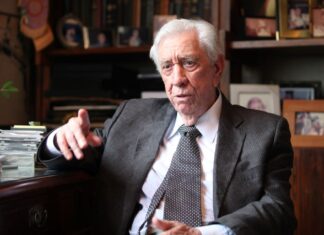 Ex-governador de Santa Catarina, Colombo Salles, morre aos 97 anos