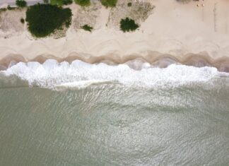 Licitação para alargamento da faixa de areia não recebe propostas; Governo vai republicar edital