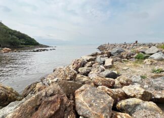 Pescadores do Gravatá cobram término do molhe na foz do Rio