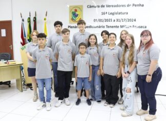 Vereadores mirins de Penha participam de solenidade de encerramento