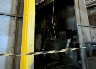 Incêndio destrói cabine de pintura da empresa Arxo