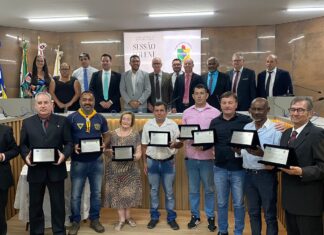 Parlamento piçarrense entrega nove homenagens a personalidades locais