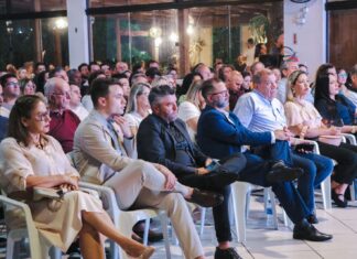 “Se você é empresário e quer investir numa cidade, Barra Velha é a cidade para você”, afirma Luciano Hang