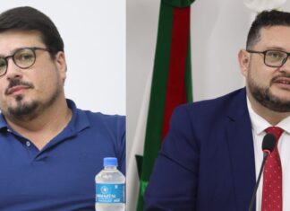 Prefeito afirma que vereador não está filiado e pede troca da suplência; parlamentar garante situação regular