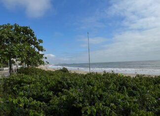 IMA atesta ponto impróprio e Balneário Piçarras retira Bandeira Azul temporariamente