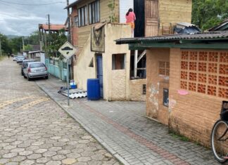 Homem é preso em flagrante após assassinar o tio com golpes de lajota