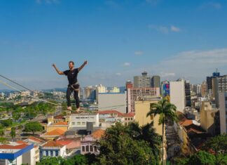 Recordista mundial participa do Entre Ilhas Speed Line, em Balneário Piçarras