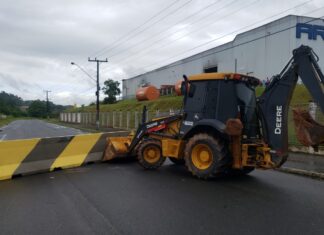 Prefeitura de Balneário Piçarras retira bloqueios dos acessos ao interior