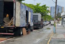 PMSC autua motoristas estacionados na ciclovia da beira mar de Balneário Piçarras