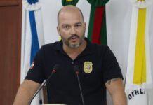 Câmara de Penha aprova moção ao policial civil Allan Coelho