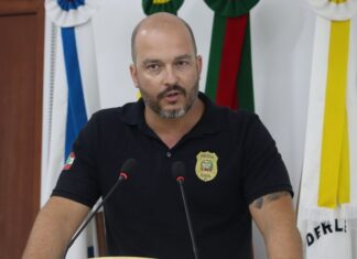 Câmara de Penha aprova moção ao policial civil Allan Coelho